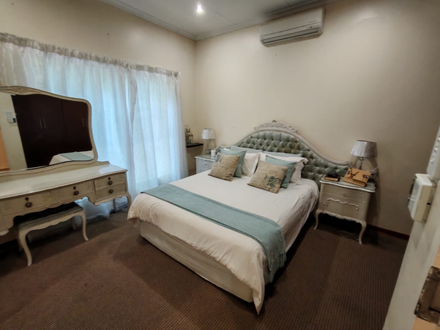 3 Bedroom Property for Sale in Safari Gardens North West